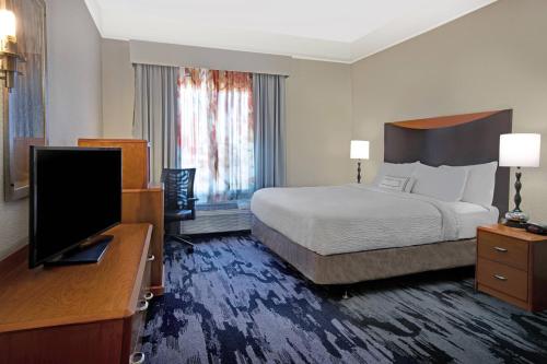 Fairfield Inn and Suites Carlsbad - image 10