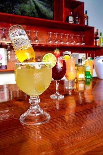 The White Rock Hotel B&B in 후안 돌리오