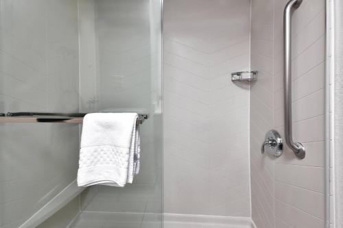 Fairfield Inn & Suites by Marriott Richmond Innsbrook - image 11
