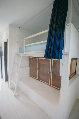 Bunk Bed in Female Dormitory Room   image 3