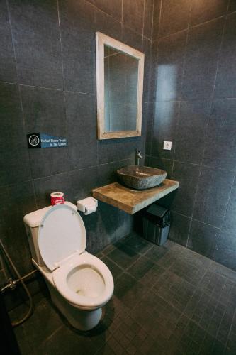 Bunk Bed in Female Dormitory Room   room in Swell Hotel Pool Bar & Restaurant