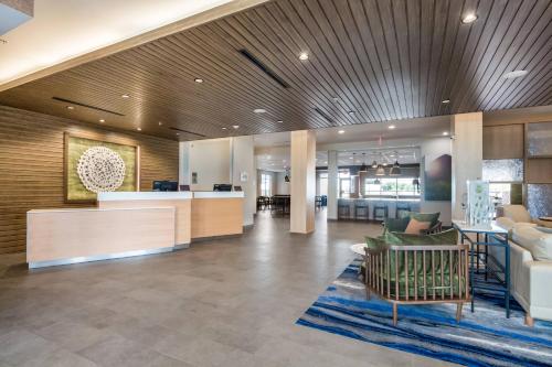 Fairfield Inn & Suites by Marriott Dallas Plano/Frisco - image 9