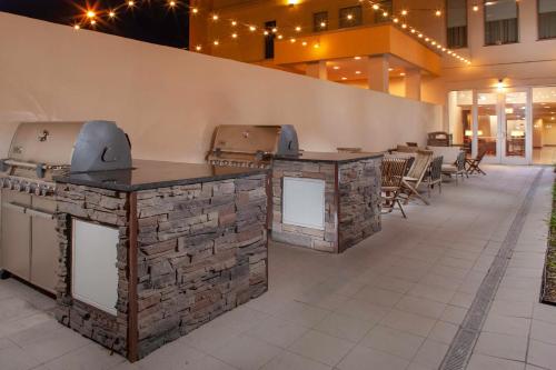 Fairfield by Marriott Inn & Suites Dallas Downtown - 편의 시설/서비스