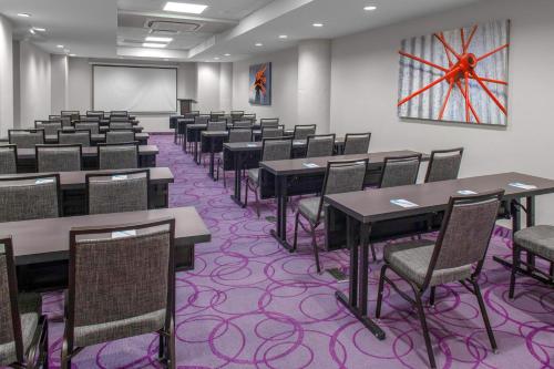 Fairfield Inn & Suites by Marriott Dallas Downtown - image 29