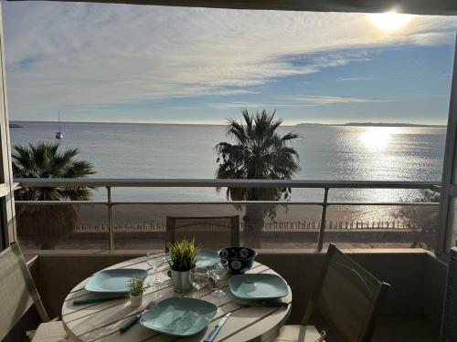 Appartement rénové avec garage et climatisation au Lavandou - FR-1-251-850