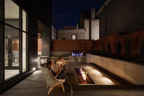 المرافق, Element Denver Downtown East in Lincoln Park