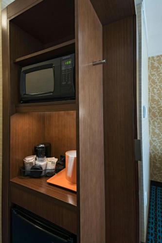 Fairfield Inn & Suites by Marriott Dublin - image 14