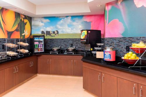 Fairfield Inn & Suites Lincoln - image 2