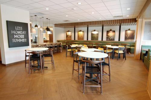 Fairfield Inn & Suites Winona - image 12