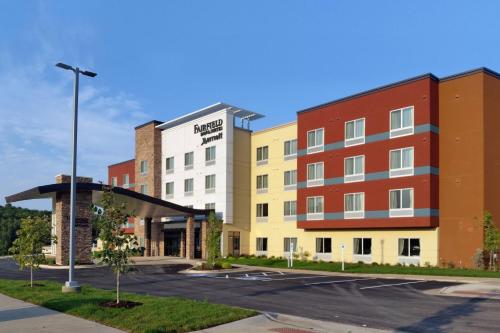 Fairfield Inn & Suites by Marriott Decorah - image 6