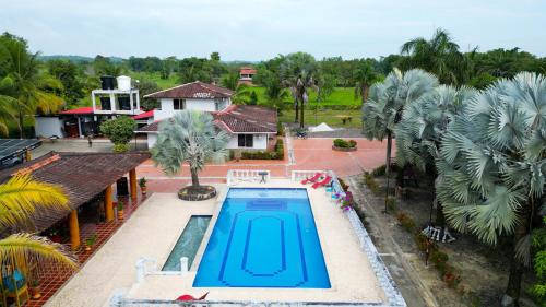 泳池, Eco Hotel Torre de Cristal Campestre Cimitarra Santander in 拉梅薩德洛斯桑托斯