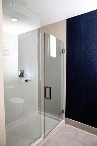 Fairfield Inn & Suites by Marriott Richmond Airport - image 6