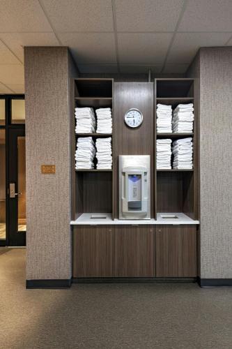 Fairfield Inn & Suites by Marriott Colorado Springs East - image 9