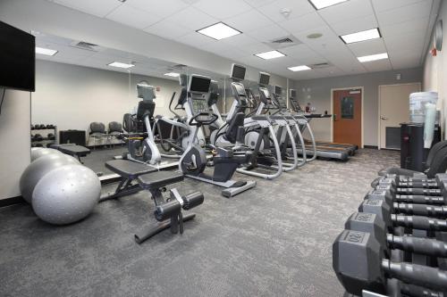 Fairfield Inn and Suites by Marriott South Boston - image 12