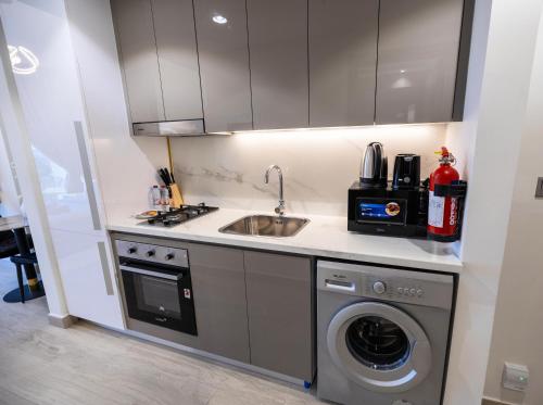 Elite LUX Holiday Homes - Upscale Studio in Azizi Riviera Prime Location Dubai, Dubái (foto 4)