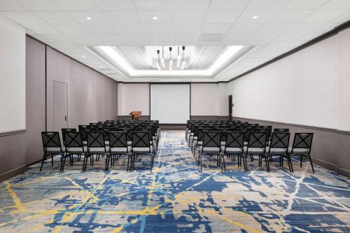 Delta Hotels by Marriott Santa Clara Silicon Valley - image 13