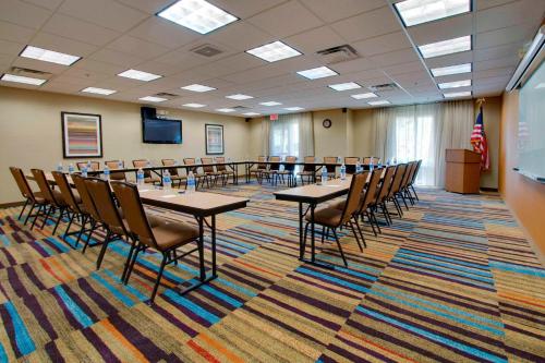 Fairfield Inn & Suites by Marriott Clermont Fairfield Inn & Suites by Marriott Clermont