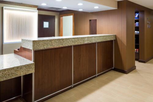 Fairfield Inn & Suites by Marriott San Antonio Airport/North Star Mall - image 13