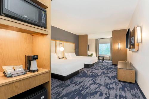 Fairfield by Marriott Inn & Suites Cape Coral North Fort Myers, Cape Coral (photo 9)