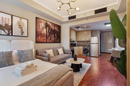 Luxury JLT Studio Lake View Metro & Marina, Dubaï (photo 7)