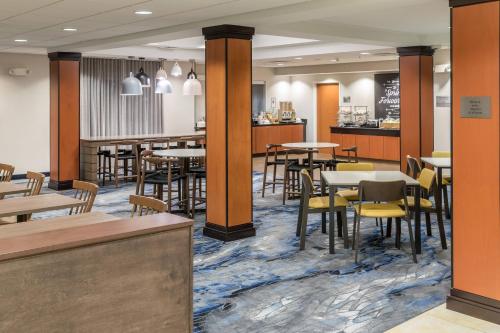 Fairfield Inn & Suites Kansas City Overland Park - image 13