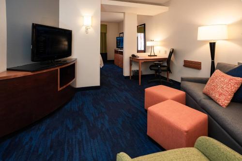 Fairfield Inn & Suites by Marriott Kearney - image 10