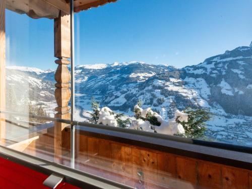 Chalet in Mayrhofen near Ski Slopes, Хиппах (фото 6)