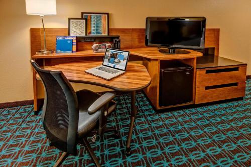Fairfield Inn and Suites by Marriott Orlando Near Universal Orlando in Orlando, USA