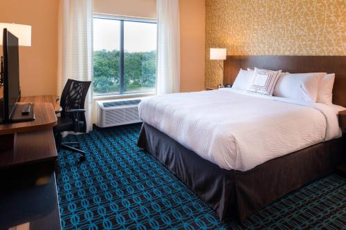 Fairfield Inn & Suites by Marriott Orlando East/UCF Area - image 6