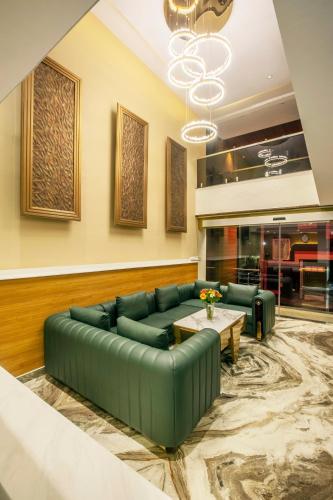 Facilities, The Hoften Sterling Plaza – Near Kempegowda International Airport near Ghati Subramanya Temple