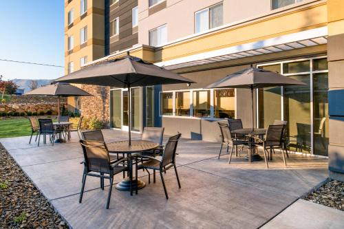 Fairfield Inn & Suites by Marriott Wenatchee - image 11