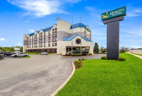 Quality Suites Milwaukee Airport in Milwaukee, USA