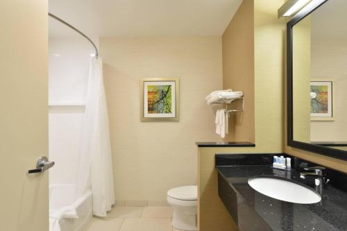Fairfield Inn & Suites by Marriott Eau Claire/Chippewa Falls - image 8