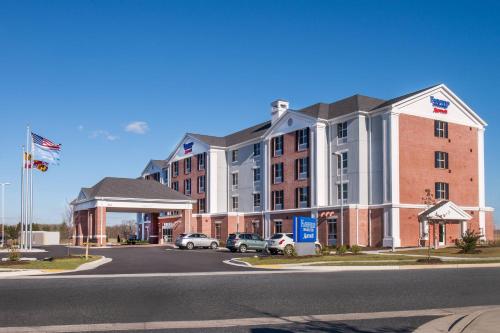 Fairfield Inn & Suites by Marriott Easton - image 11