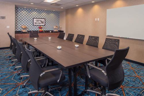 Fairfield Inn & Suites by Marriott Easton - image 6