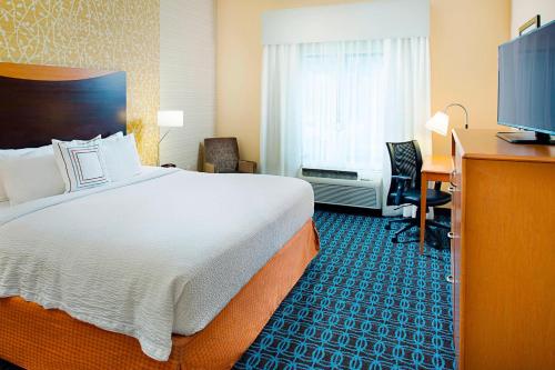 Fairfield Inn & Suites by Marriott San Antonio SeaWorld / Westover Hills in San Antonio, USA