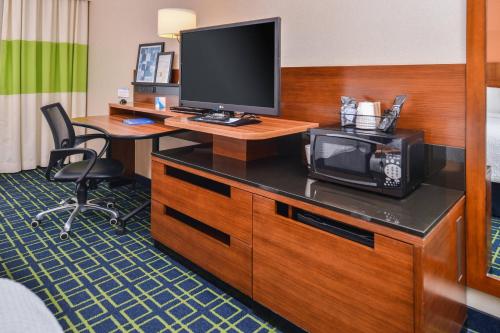 Fairfield Inn Corning Riverside - image 13