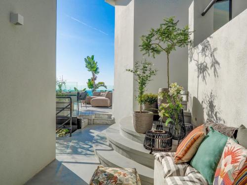 المرافق, Bluehillsitges - Only Adults in إربانيتزاكيو مونتاجافينا