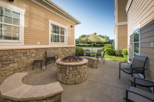 Fairfield Inn and Suites by Marriott New Bedford - image 11