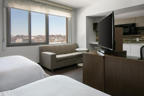 Element Omaha Midtown Crossing - image 13