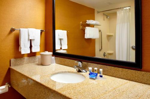 Fairfield Inn & Suites Parsippany - image 6