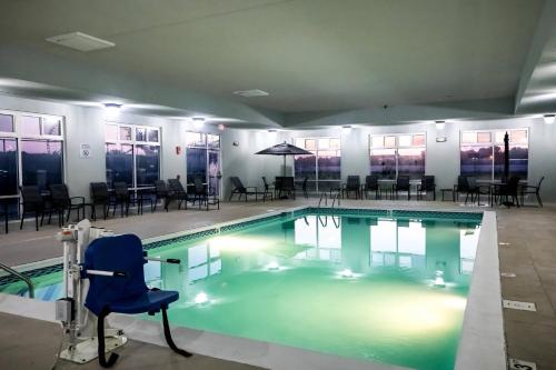 Fairfield by Marriott Inn & Suites Louisville Airport - image 12