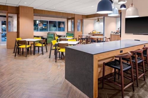 Ételek és italok, Fairfield by Marriott Inn & Suites Memphis Collierville in Collierville