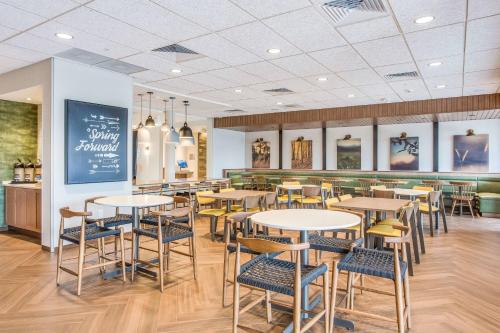 Fairfield Inn & Suites Rolla - image 11