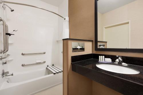 Fairfield Inn & Suites Omaha East/Council Bluffs IA - image 11