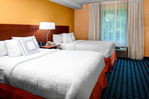 Double Room with Two Double Beds and Adapted Tub - Mobility and Hearing Accessible
