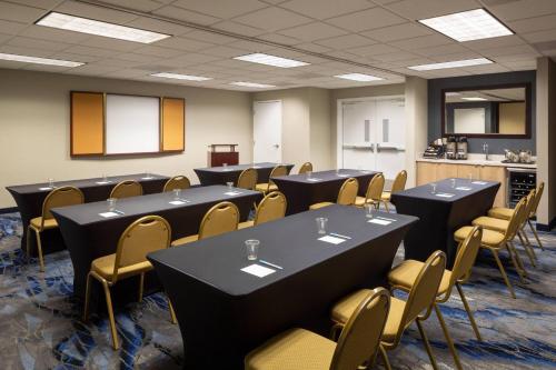 Fairfield by Marriott Inn & Suites Napa American Canyon - 회의실/연회장