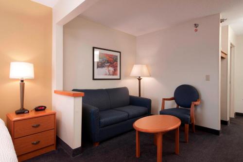 南若利埃万豪费尔菲尔德经济酒店 南若利埃万豪费尔菲尔德经济酒店