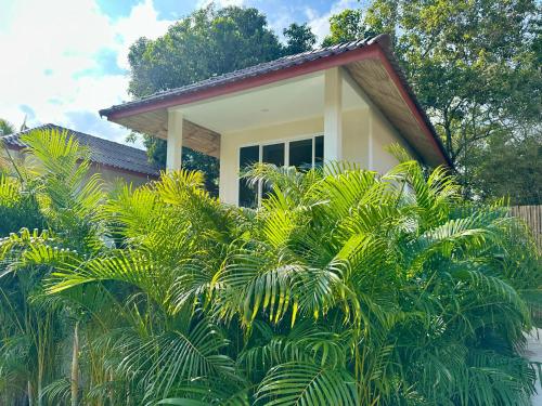Oh'lala Pool Cottages - Tap to explore photos