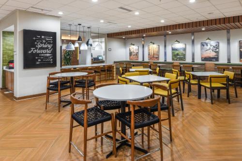 Fairfield by Marriott Inn & Suites Ontario Rancho Cucamonga - 식음료(F&B)